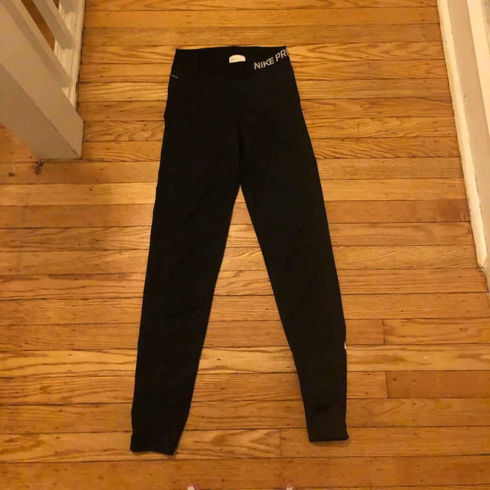 Nike pro drifit women’s leggings